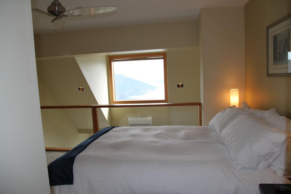Moon Water Lodge Malahat Ruang foto