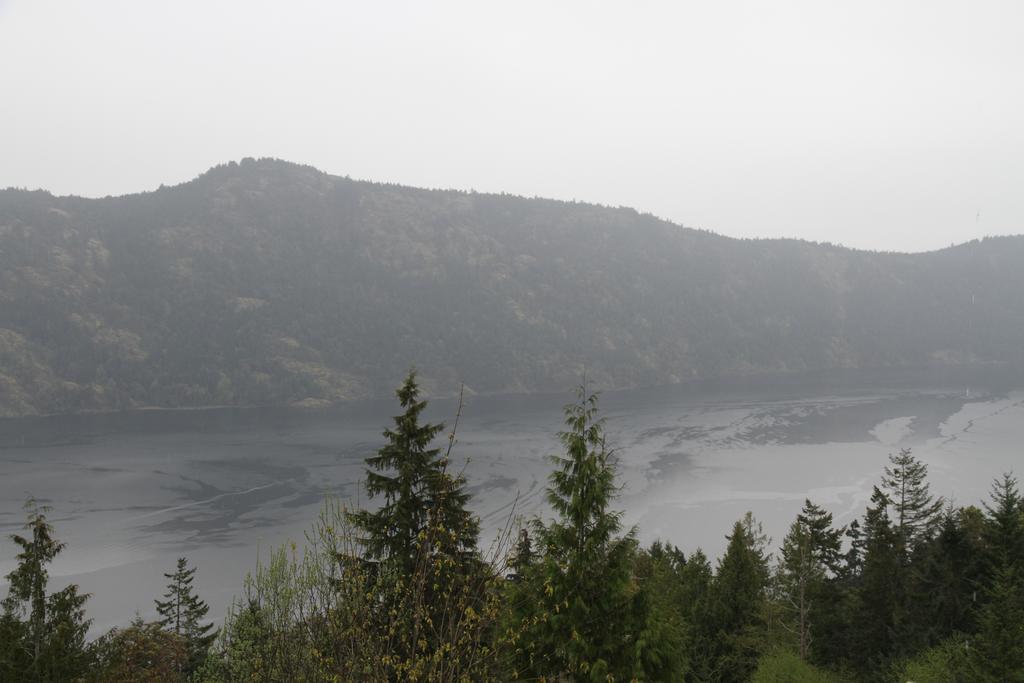 Moon Water Lodge Malahat Ruang foto